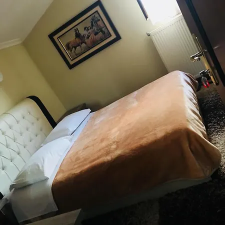 Shtepia E Miqve Penzion Korce